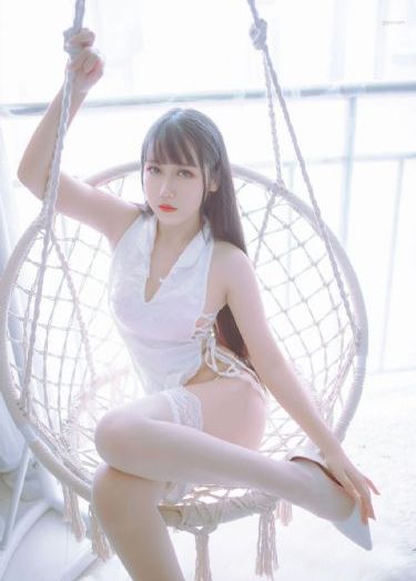 春潮烂漫海潮红