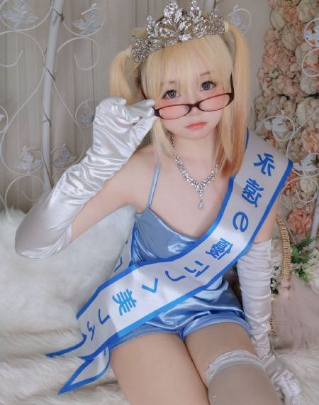 交换玩弄两个美妇教师韩国电影