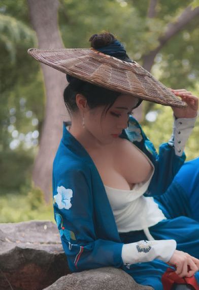 普京突然出国