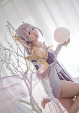 趁女朋友洗澡玩她闺蜜h