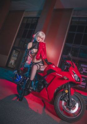 翁虹挡不住的风情